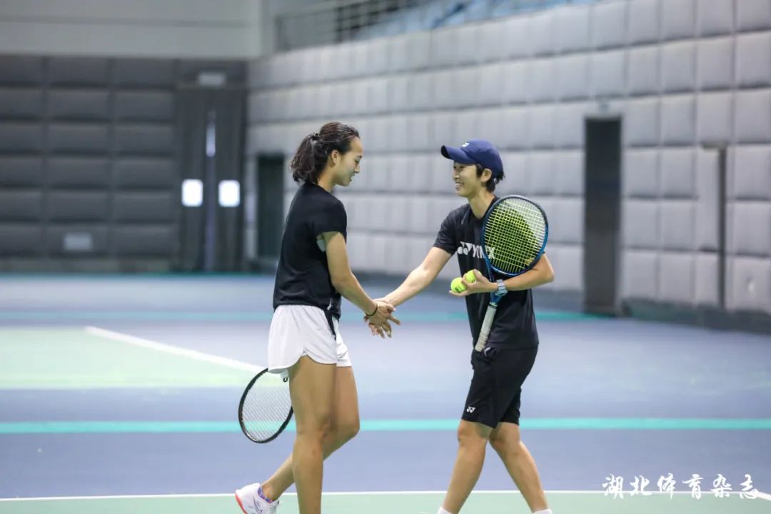 的表现仍让 的表现仍让